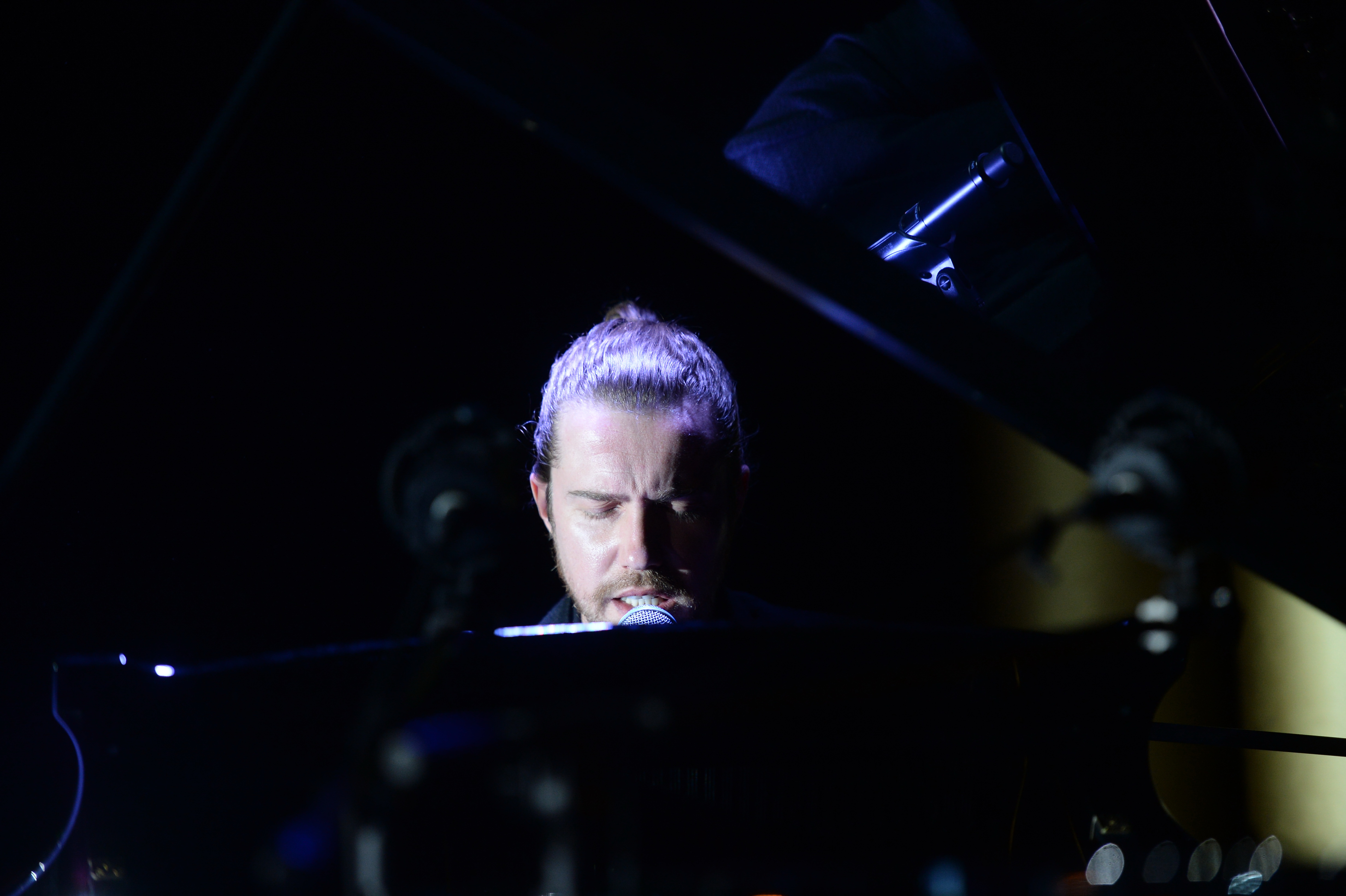 Julien Doré au piano